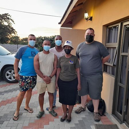 Rest & Digest Bed & Breakfast Serowe Ngoại thất bức ảnh