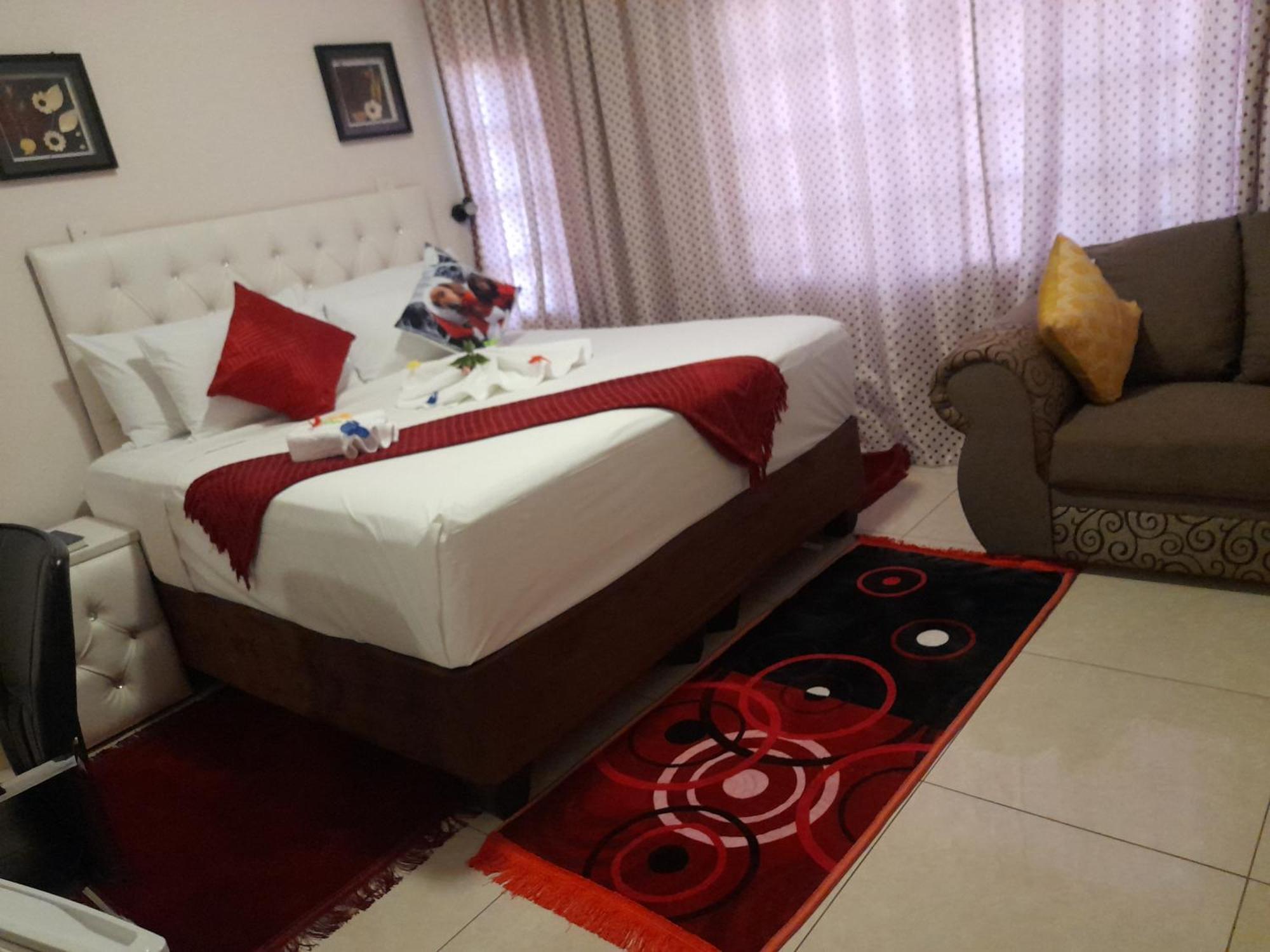 Rest & Digest Bed & Breakfast Serowe Ngoại thất bức ảnh