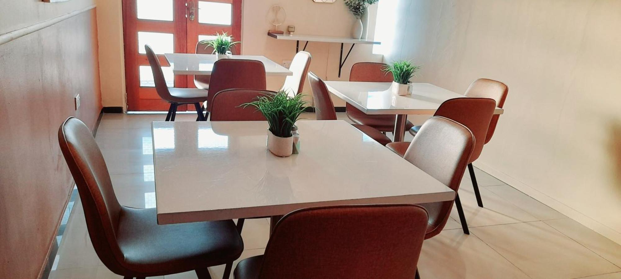 Rest & Digest Bed & Breakfast Serowe Ngoại thất bức ảnh